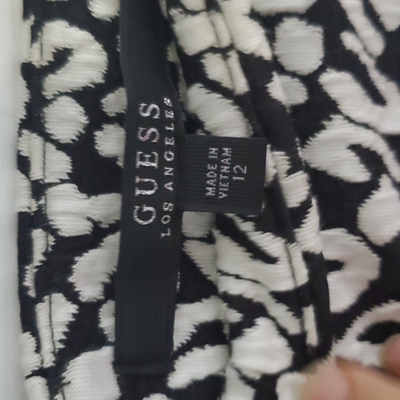 Guess Mini Skirt NWT very pretty style LEOPARD JACQUARD SKIRT SIZE 12 - Picture 4 of 10